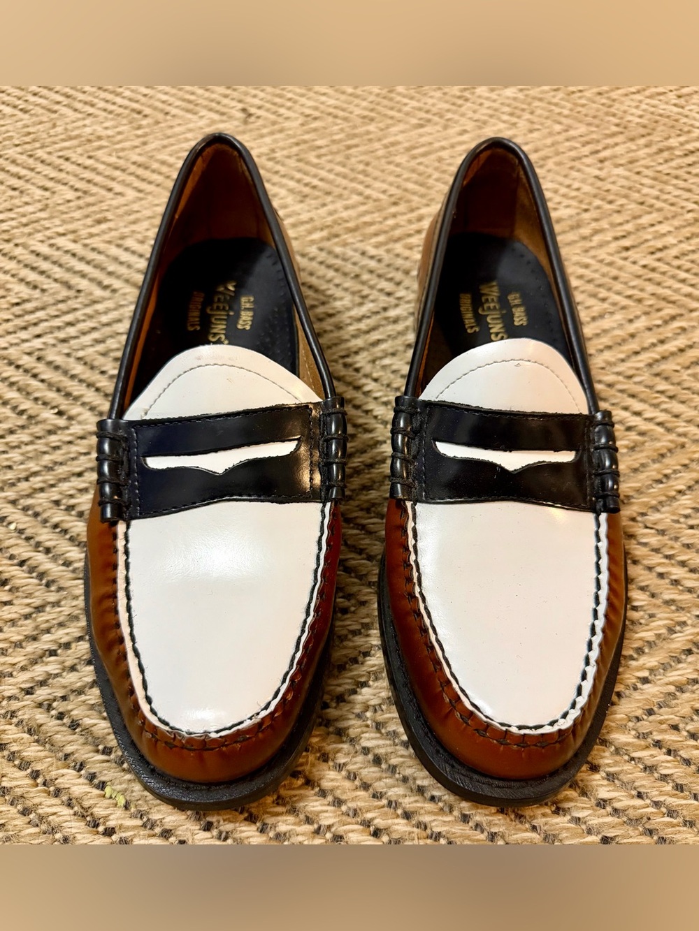 G.H. Bass Weejuns Mens size 7.5 Tri-Color Leather Penny Loafers -